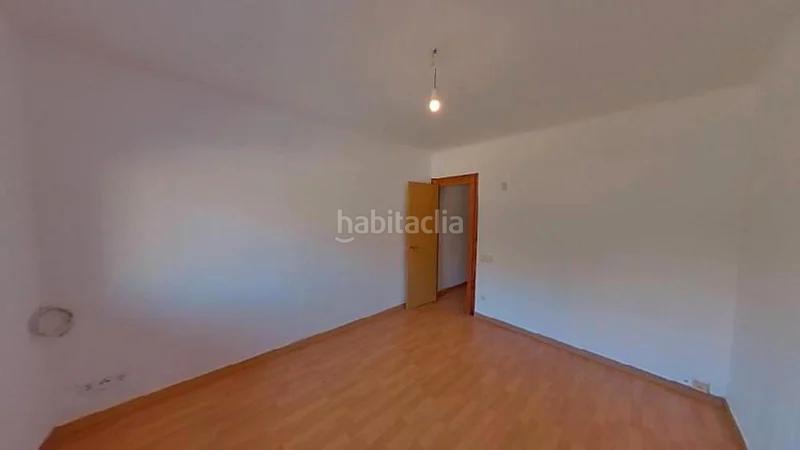 Foto d95d9511-568e-4f5d-a898-6e6301265f66. Piso (barcelona). "okupado" (no se puede visitar ni hipotecar). en Ripollet