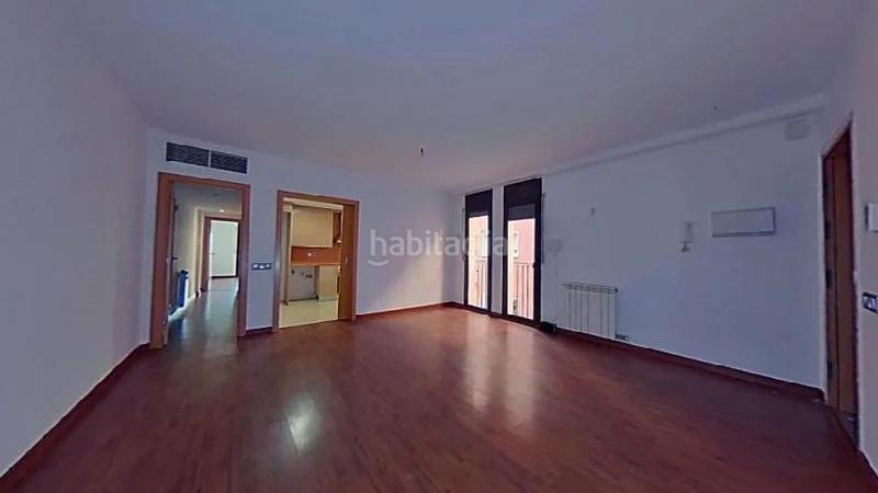 Foto 53826def-7b00-4d3a-83d9-d8394fee7864. Piso (barcelona). "okupado" (no se puede visitar ni hipotecar). en Ripollet