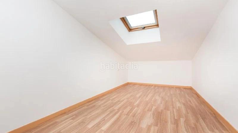 Foto afe5cb48-76f0-4c96-b162-2ea7142257d0. Duplex dans Centre Ripollet