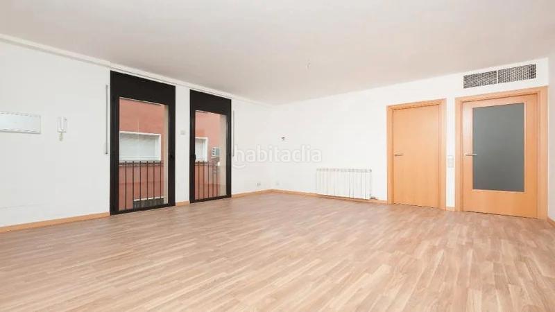Foto e063b6b4-611e-4407-afb1-2a7f8259246a. Duplex dans Centre Ripollet