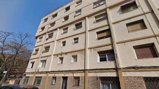 Pis  Carrer de montcada. Ripollet  (barcelona). "okupado" (no se puede visitar ni hipotec
