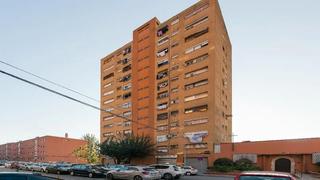 Pis  Grup vint-i-cinc de setembre. Rubí  (barcelona). "okupado" (no se puede visitar ni hipotecar).