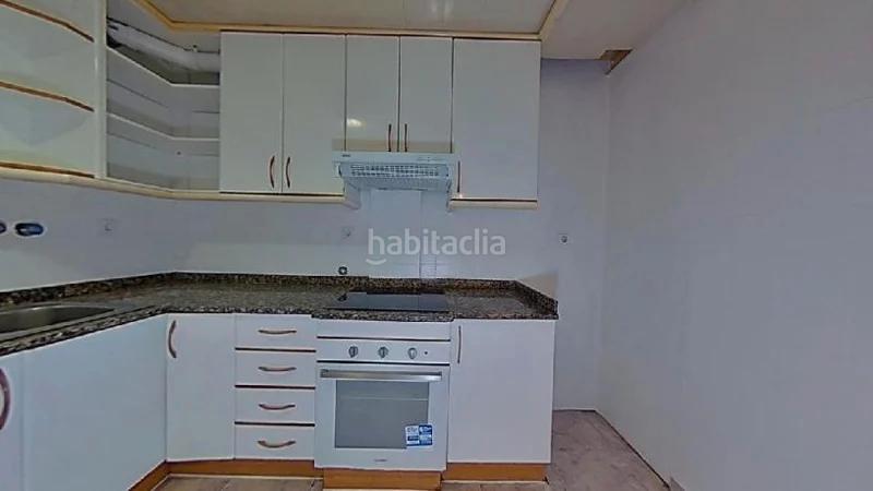 Foto 47dcb4fd-577f-4c5b-a763-7f3763a8f896. Piso (barcelona). "okupado" (no se puede visitar ni hipotecar). en Rubí
