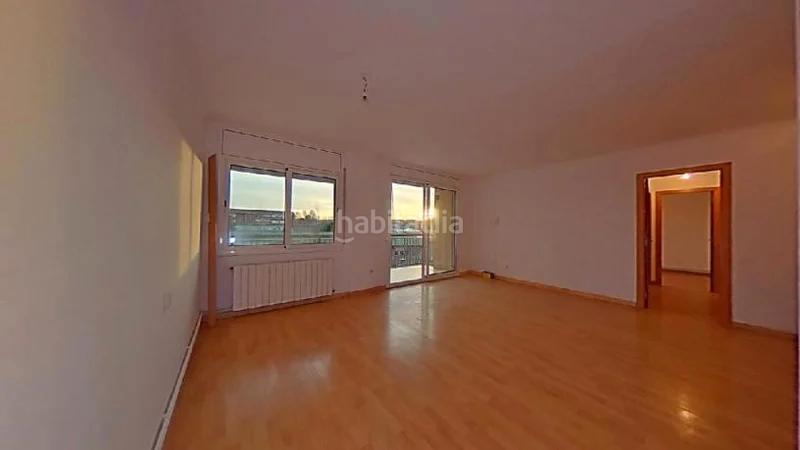 Foto 73fa3cfc-3eaa-454b-8284-aae72b383ea4. Piso (barcelona). "okupado" (no se puede visitar ni hipotecar). en Rubí