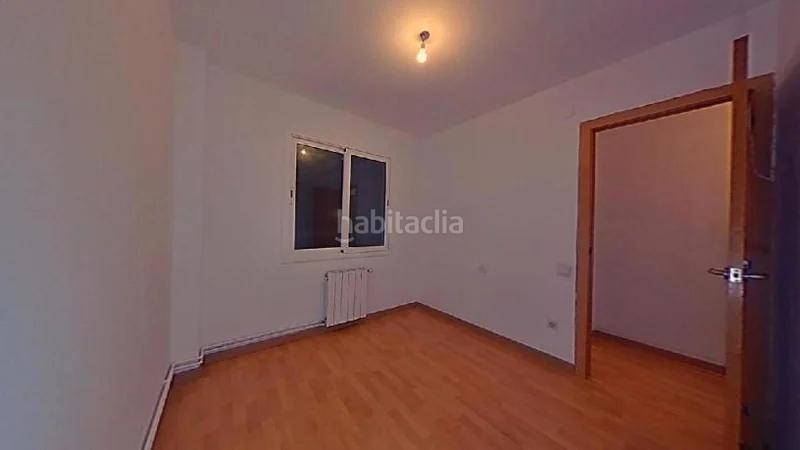 Foto 9ae0da19-90c2-4e36-a404-233841d833d4. Piso (barcelona). "okupado" (no se puede visitar ni hipotecar). en Rubí
