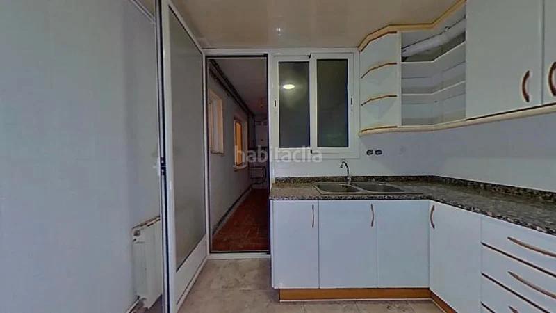 Foto a4a4955d-3d41-4a4e-bea4-a8e77eb89308. Piso (barcelona). "okupado" (no se puede visitar ni hipotecar). en Rubí