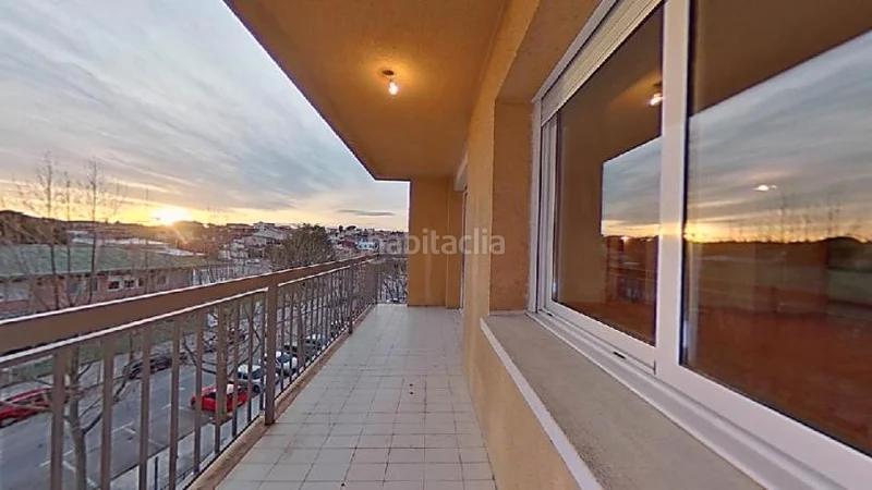 Foto dad26068-2cb7-42f9-96fc-8c143413eb4a. Piso (barcelona). "okupado" (no se puede visitar ni hipotecar). en Rubí