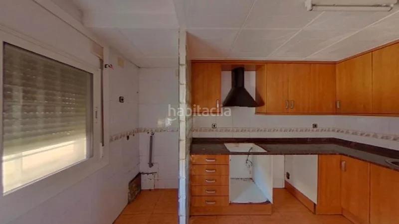 Foto 4a19f7dc-d61e-4e24-8df4-59b7516324ad. Piso (barcelona). "okupado" (no se puede visitar ni hipotecar). en Rubí