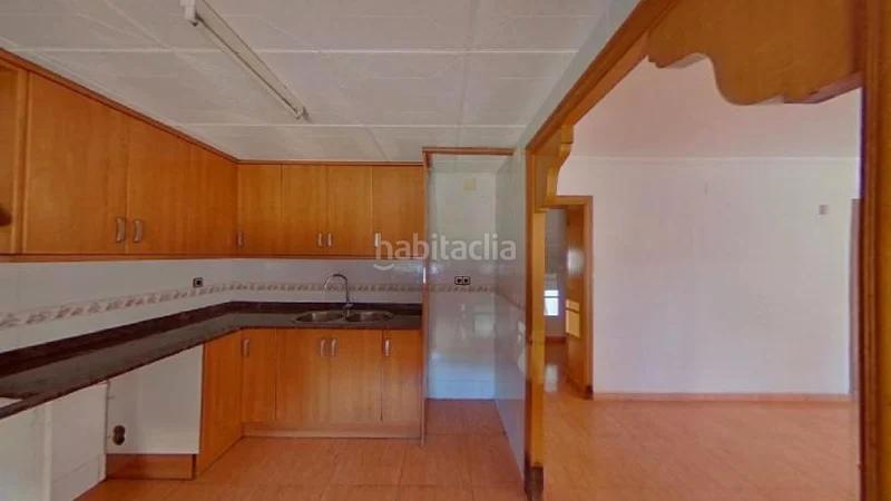 Foto dcb99763-1c25-49ba-9d64-ee5f503c4d15. Piso (barcelona). "okupado" (no se puede visitar ni hipotecar). en Rubí