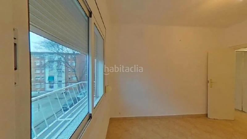 Foto d3cfbc9b-6f44-475e-92ba-effdc54b80b3. Piso , "Can Rull" (barcelona). "okupado" (no se puede visitar ni hipotecar). en Sabadell
