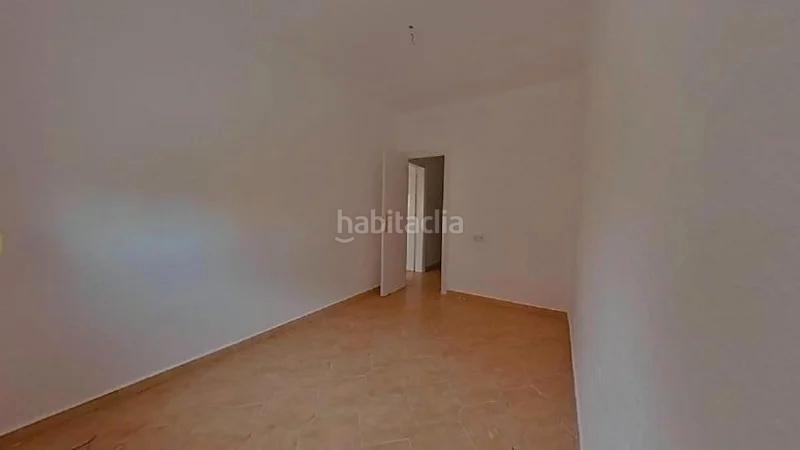 Foto e98fb8be-7ebc-4e4b-8e25-2002d2f5bf44. Piso , "Can Rull" (barcelona). "okupado" (no se puede visitar ni hipotecar). en Sabadell