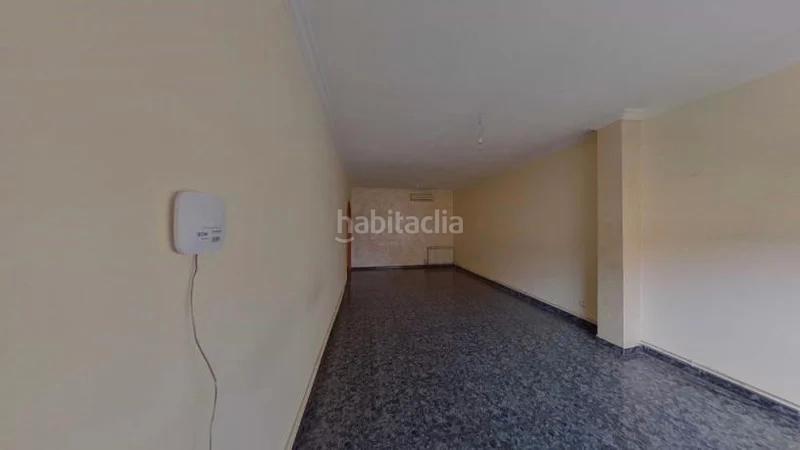 Foto 11a873dc-df2d-45de-8a67-836f64a1f1b1. Piso "Torre-romeu" (barcelona). "okupado" (no se puede visitar ni hipotecar) en Sabadell