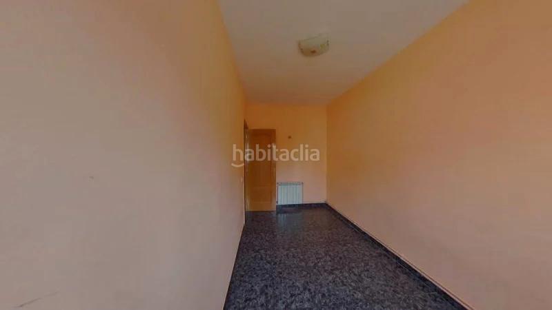 Foto b6444784-99c3-4c1d-add2-61398e14f8ed. Piso "Torre-romeu" (barcelona). "okupado" (no se puede visitar ni hipotecar) en Sabadell