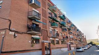 Pis  Carrer d'archidona. Sabadell "can puiggener" (barcelona). "okupado" (no se puede vis