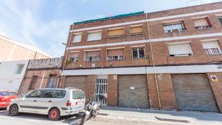 Appartement  Carrer de valència. Sant adrià de besòs  (barcelona). "okupado" (no se puede visitar