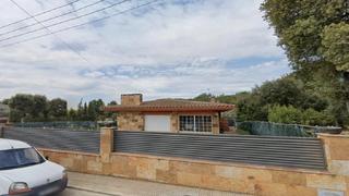 Xalet  Passeig del pirineus. Sant antonio de vilamajor (barcelona). sin posesión (no se puede