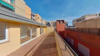 Casa adossada  Carrer de jordi rubió i balaguer. Sant boi de llobregat  (barcelona). "okupado" (no se puede visit