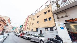 Etagenwohnung  Carrer de ramon llull. Santa coloma de gramenet (barcelona). "okupado" (no se puede vis