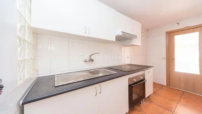 Foto 605ac678-4e15-478e-aa21-933a66d5df2d. Pis a Santa Rosa Santa Coloma de Gramenet