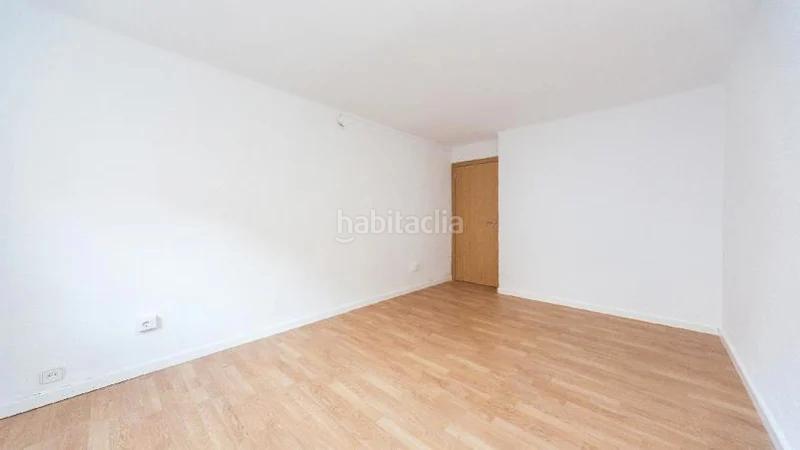 Foto d3d2f39a-68b6-4075-a581-2d8827517850. Pis a Santa Rosa Santa Coloma de Gramenet