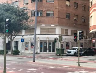 Local Comercial en Estación - Universidad