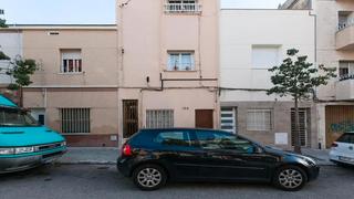 Appartement  Carrer de sant crispí. Terrassa (barcelona). "okupado" (no se puede visitar ni hipoteca