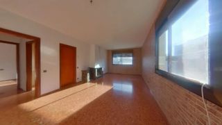 Chalet  Avinguda can coral. Torrelles de foix (barcelona). "okupado" (no se puede visitar ni
