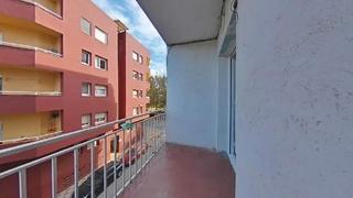 Appartement  Plaça medellín. Blanes (gerona). "okupado" (no se puede visitar ni hipotecar)