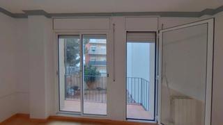 Appartement  Carrer giralda. Blanes (gerona). "okupado" (no se puede visitar ni hipotecar)