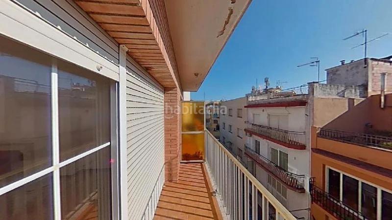 Foto 3f48d5b8-ae41-4c9f-8e61-1f5fbc75c7ca. Piso (gerona). "okupado" (no se puede visitar ni hipotecar) en Blanes
