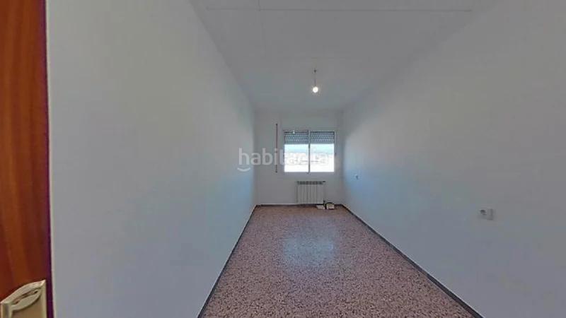 Foto 825e29ac-c471-4953-a5a2-5646273de39b. Piso (gerona). "okupado" (no se puede visitar ni hipotecar) en Blanes