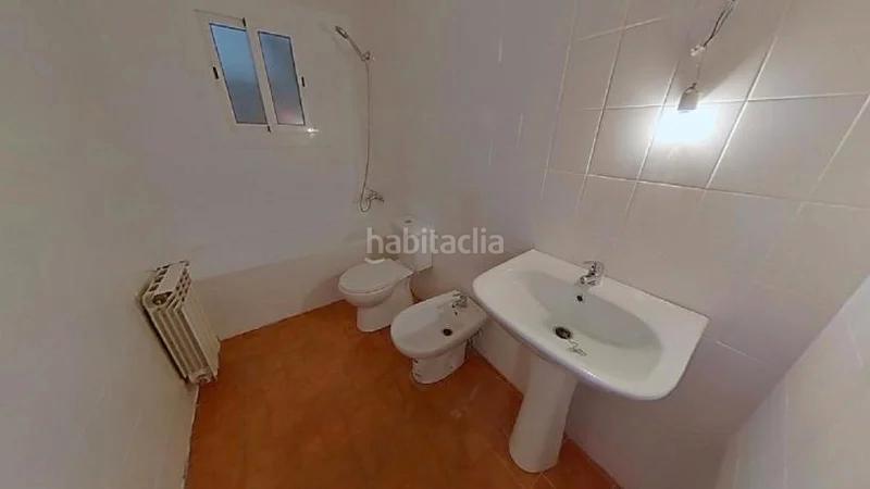 Foto 8abf4399-fc87-4a8d-bc9d-59b9fc2f8a42. Piso (gerona). "okupado" (no se puede visitar ni hipotecar) en Blanes