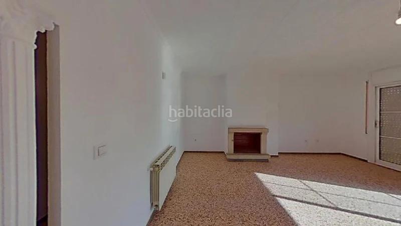 Foto b20e15f2-3a79-4a80-9c54-047170c01d8b. Piso (gerona). "okupado" (no se puede visitar ni hipotecar) en Blanes