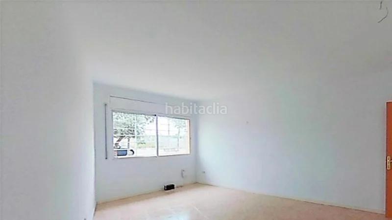 Foto 2fc7cfda-da37-425e-9092-b4f23e86c30a. Piso (gerona). "okupado" (no se puede visitar ni hipotecar) en Figueres