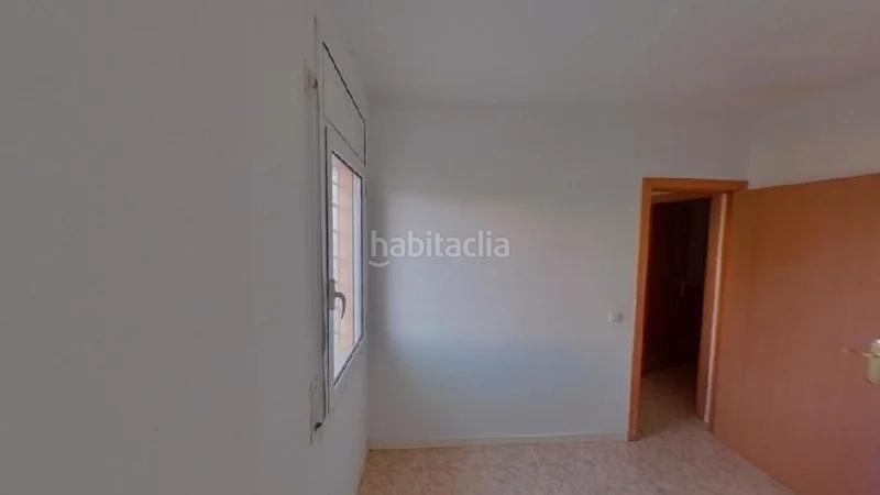 Foto ef7254cf-694c-40c3-b831-a8c0afc3b348. Piso (gerona). "okupado" (no se puede visitar ni hipotecar) en Figueres