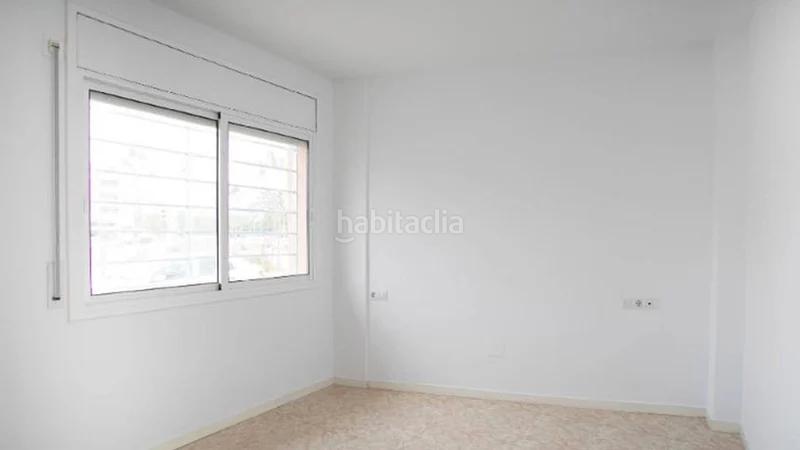 Foto f201fd3a-b61f-4d4b-b2a6-d24a57c41a1d. Piso (gerona). "okupado" (no se puede visitar ni hipotecar) en Figueres