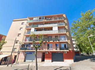 Pis  Carrer d'avinyonet. Figueres (gerona). "okupado" (no se puede visitar ni hipotecar)