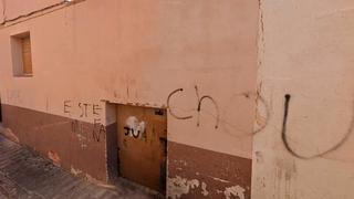 Pis  Carrer ramon reig. Figueres (gerona). "okupado" (no se puede visitar ni hipotecar).