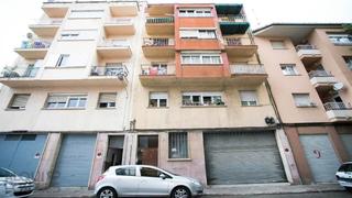 Pis  Carrer del puigmal. Girona (gerona). 
