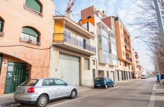 Pis  Carrer de la moreneta. Salt (gerona). "okupado" (no se puede visitar ni hipotecar).