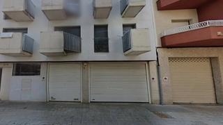 Pis  Carrer de joan maragall. Salt (gerona). "okupado" (no se puede visitar ni hipotecar)