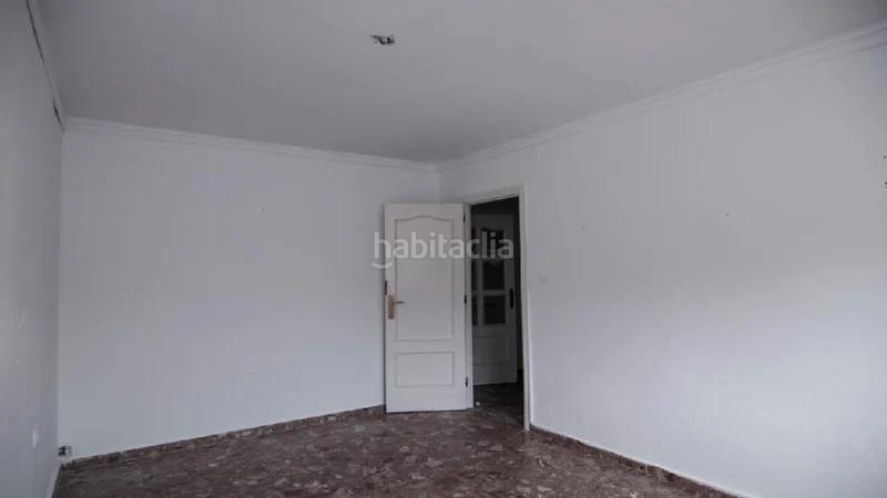 Foto 8d5da767-c00c-4000-9d63-00bd26b7da80. Piso (tarragona). "okupado" (no se puede visitar ni hipotecar). en Cambrils