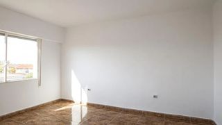 Pis  Carrer ronda. Cambrils (tarragona). "okupado" (no se puede visitar ni hipoteca