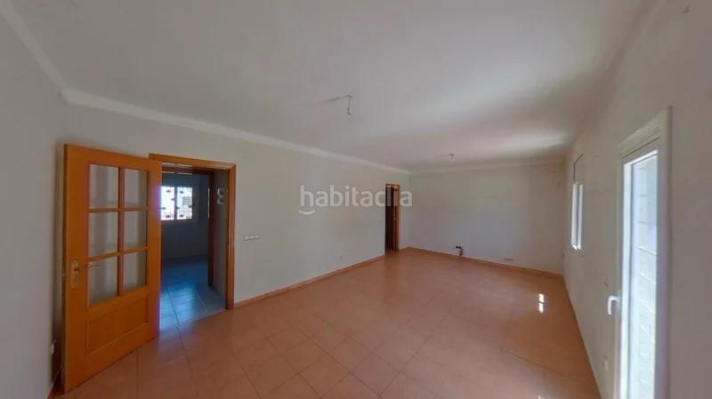 Foto 294541a7-9fd2-4dd7-bb68-ffee2f514089. Chalet , (). "okupado" (no se puede visitar ni hipotecar). en Tarragona