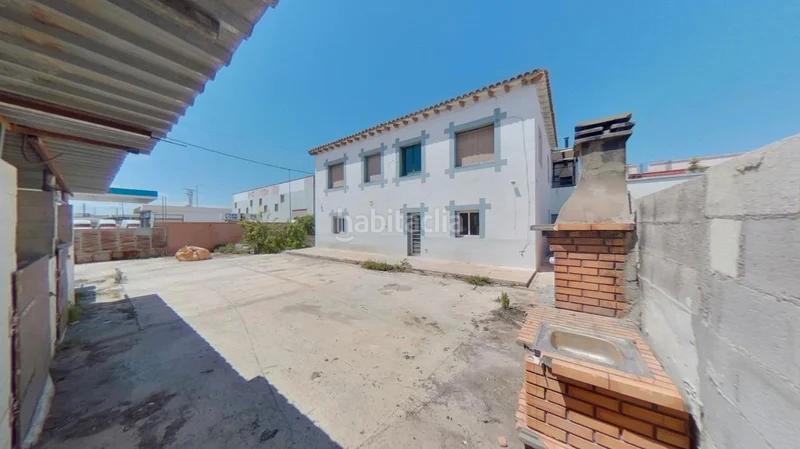 Foto 42291d26-6128-4f4c-b50d-ecd16c27fc51. Chalet , (). "okupado" (no se puede visitar ni hipotecar). en Tarragona