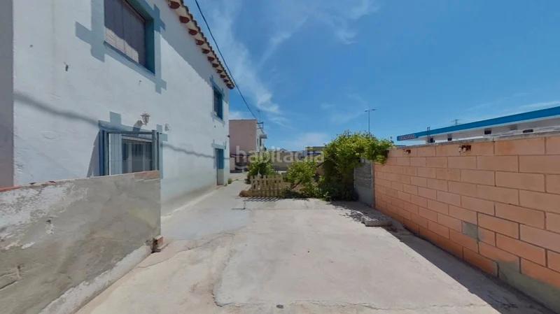 Foto 9415b633-c8b9-4c33-82eb-e1bdbae20064. Chalet , (). "okupado" (no se puede visitar ni hipotecar). en Tarragona