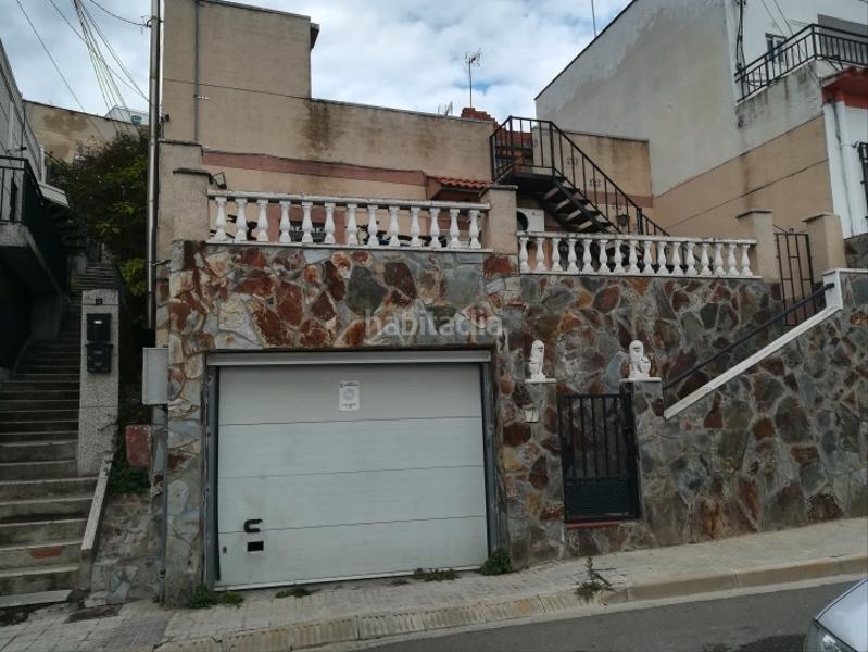 Foto 4f2fb196-12cb-4de1-8f6f-ca5f9ad81b86. Casa adossada a Sant Vicenç dels Horts