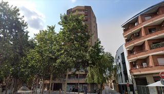 Flat  Rambla rafael casanova. Sant boi de llobregat (barcelona). sin posesión (no se puede vis