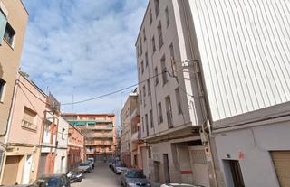 Appartement  Carrer de ramon muntaner. Barberà del vallès (barcelona). sin posesión (no se puede visita