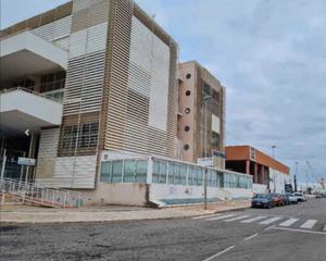 Local Comercial a Avenida de Abril-9 de Octubre. Propiedad de banco